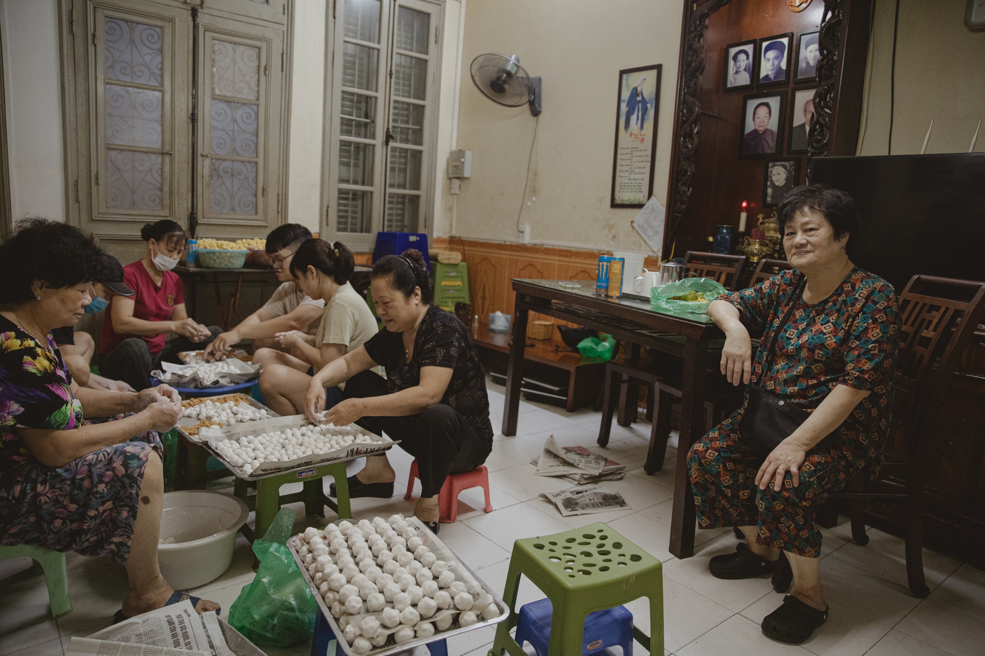 Đột nhập quán chè nổi tiếng Hà Nội lúc nửa đêm, xem cảnh chuẩn bị cho đợt sale lớn nhất trong năm - Ảnh 6.