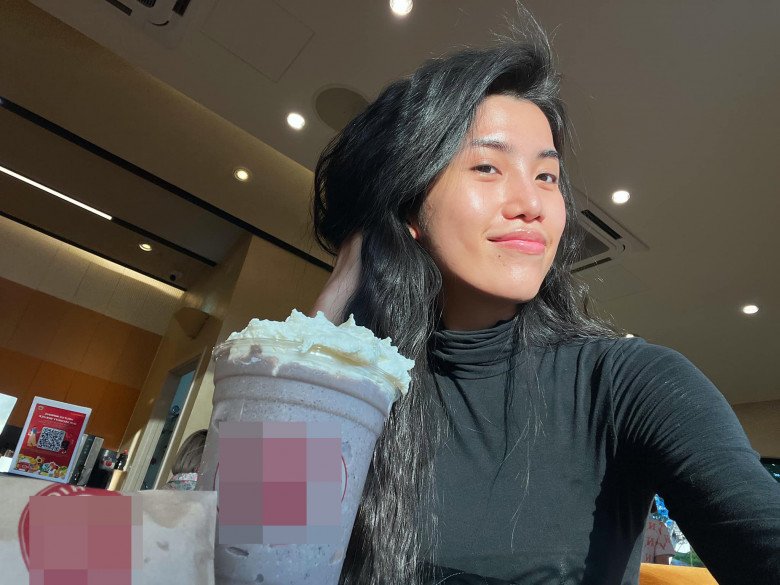 Người mẫu Việt 29 tuổi phải lòng tỷ phú 73 tuổi: Thân hình quyến rũ, gương mặt biến hóa #34; như tắc kè hoa - 7