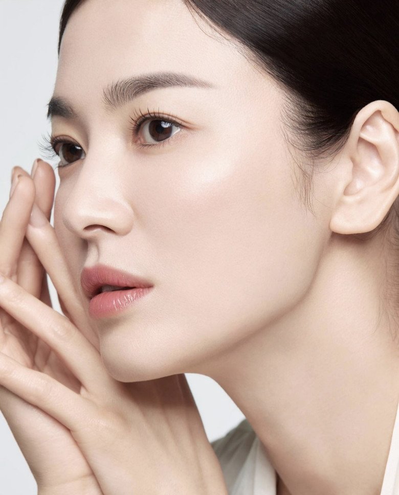 Song Hye Kyo quá trẻ ở tuổi U50, lên TV không cần phần mềm xóa nhăn, da vẫn căng bóng - 10