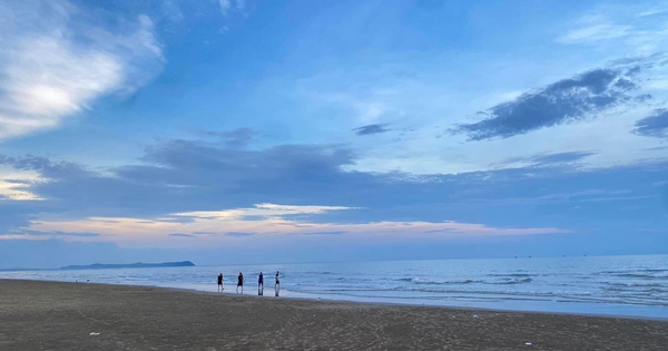 Bãi biển Tiên Trang: bãi biển tuyệt đẹp chỉ cách thành phố 20km mà nhiều du khách chưa biết đến.
