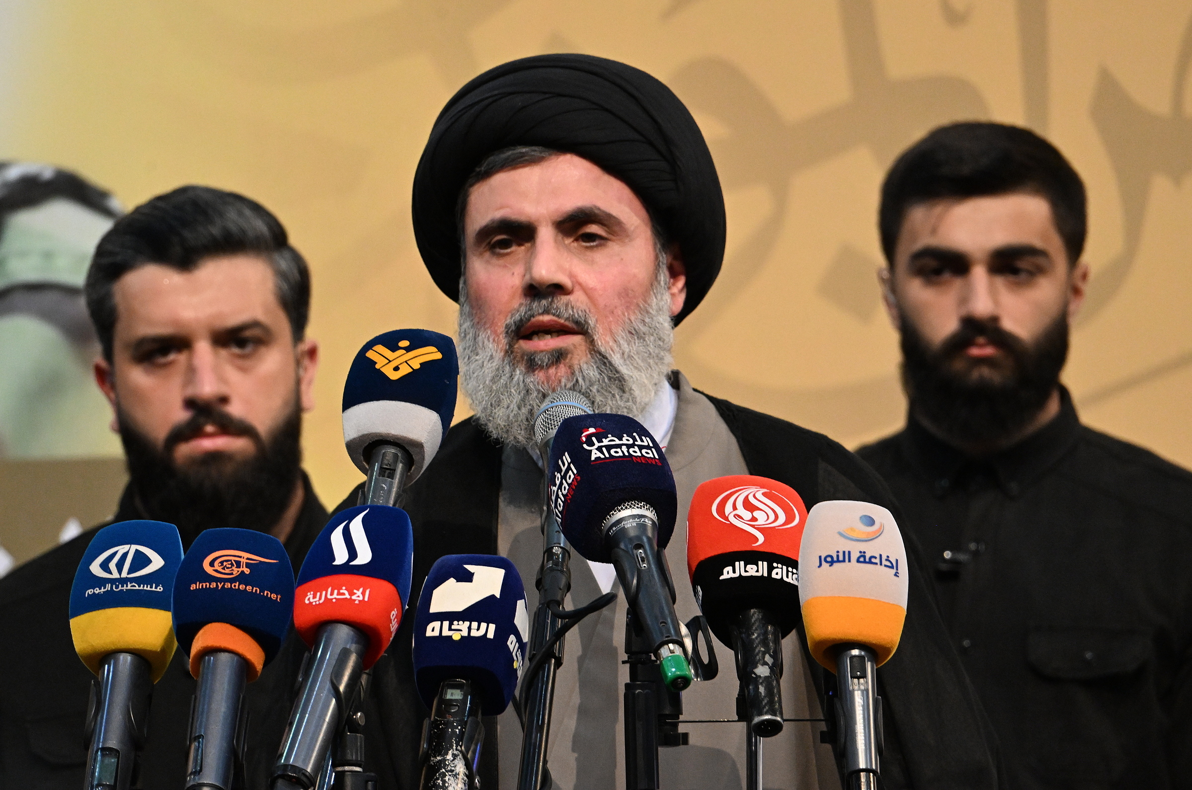 Người đứng đầu văn phòng chính trị của Hezbollah, Hashem Safieddine, dự lễ tang của một chỉ huy nhóm ở Beirut, Lebanon hôm 4/7. Ảnh: AFP