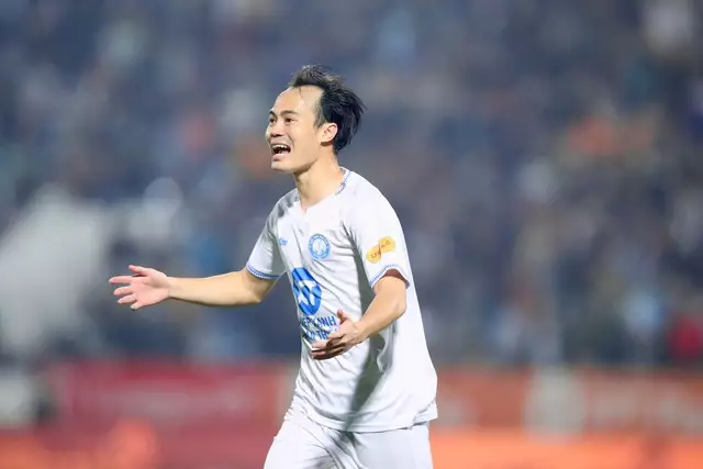 Bảng xếp hạng V-League 2025: Nam Định dẫn đầu, HAGL thoát khỏi nguy hiểm