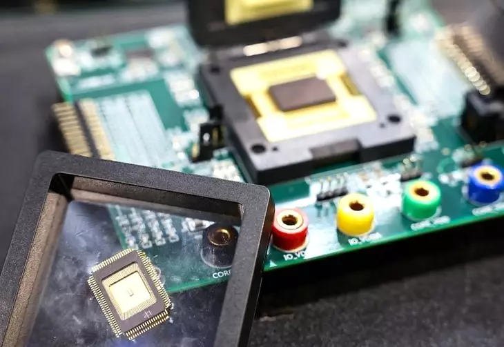 Mỹ – Trung Giằng Co Về Chip Bán Dẫn