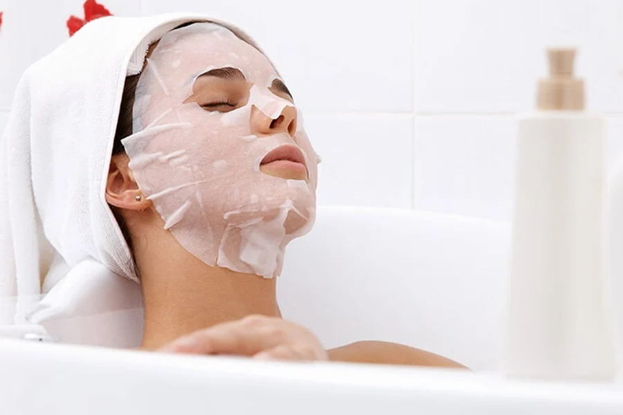 Có Nên Đắp Mặt Nạ Dưỡng Da Khi Đi Tắm Hay Không? Khám Phá Những Lợi Ích và Cách Thực Hiện
