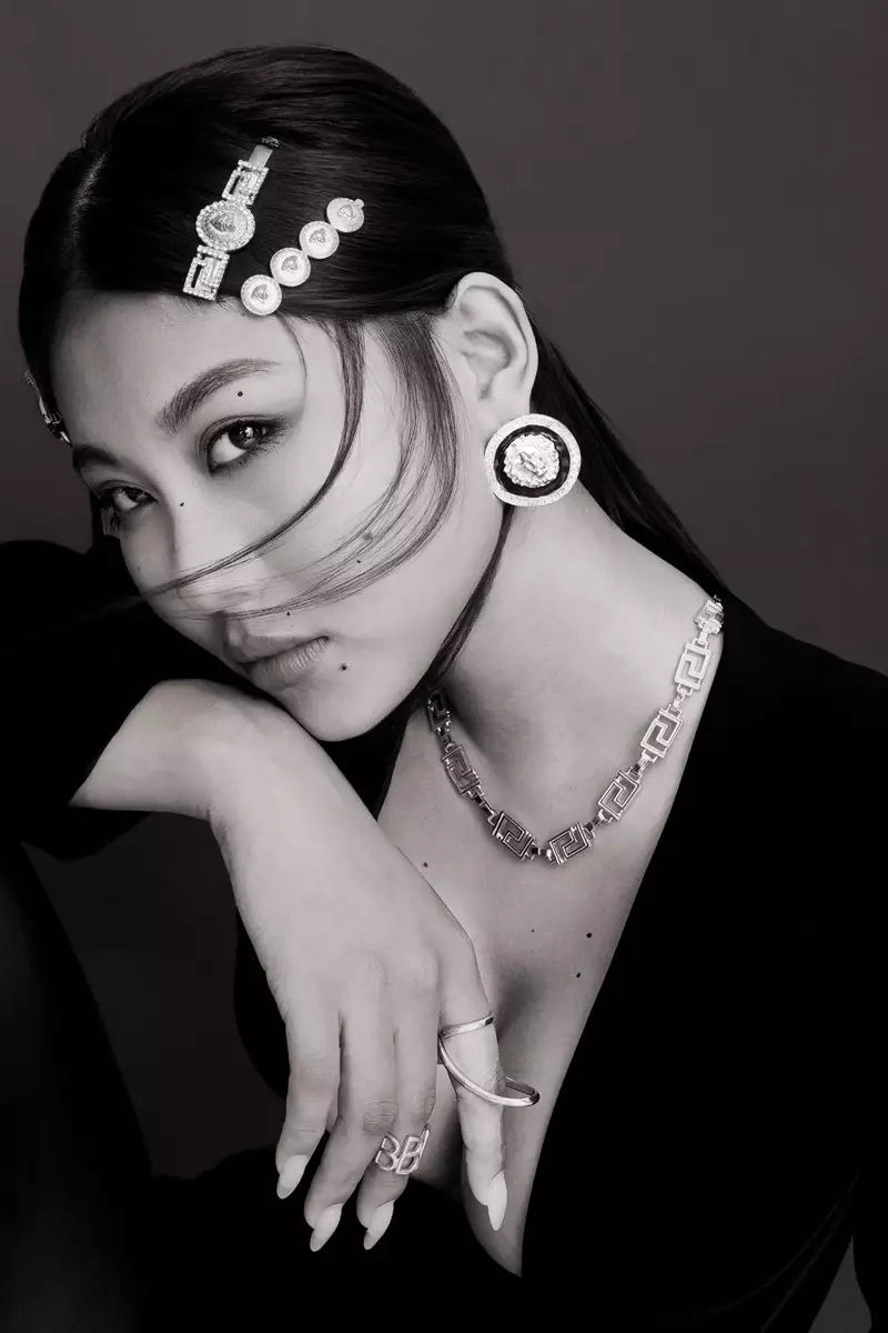 Á Hậu Thạch Thu Thảo Hành Trình Tỏa Sáng