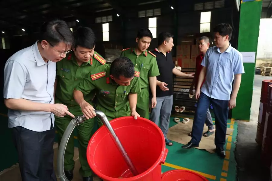 Lãnh đạo xã ‘ngỡ ngàng’ khi Công ty Famimoto sản xuất hàng trăm tấn mì chính, hạt nêm giả