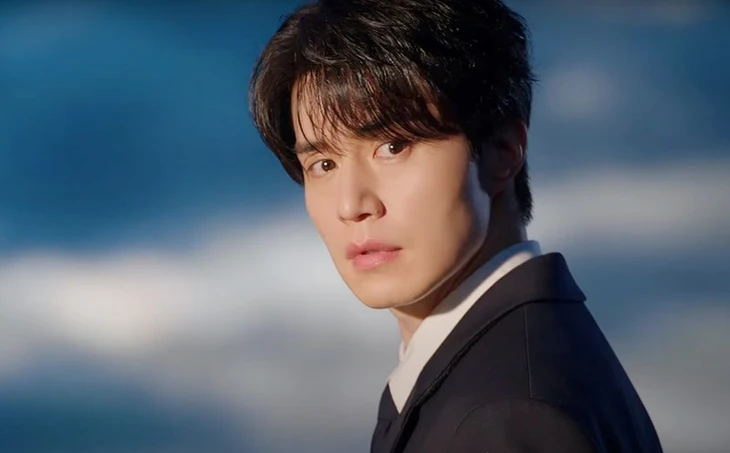 HIEUTHUHAI Vượt Mặt Hòa Minzy Với “Nước Mắt Cá Sấu”