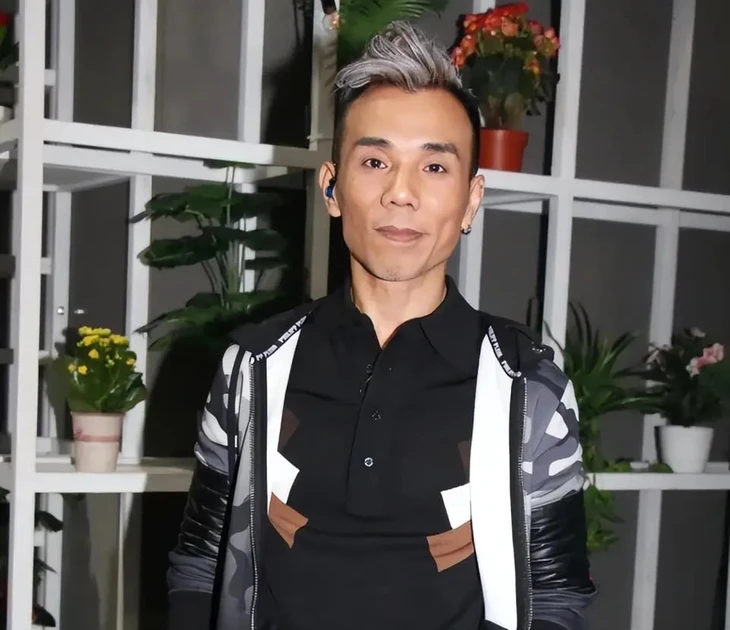 HIEUTHUHAI Vượt Mặt Hòa Minzy Với “Nước Mắt Cá Sấu”