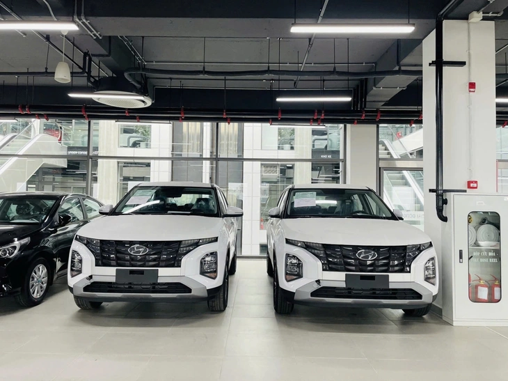 Hyundai Creta Giảm Giá Mạnh, Cạnh Tranh Với Kia Sonet