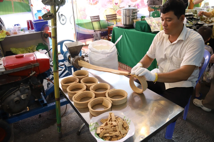 Khám Phá Hàng Trăm Loại Bánh Dân Gian Tại Lễ Hội Bánh Dân Gian Nam Bộ 2025