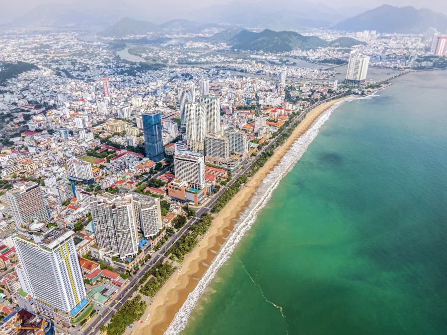 Khách Du Lịch Đổ Về Nha Trang Dịp Lễ 30-4 và 1-5: Mùa Du Lịch Bùng Nổ