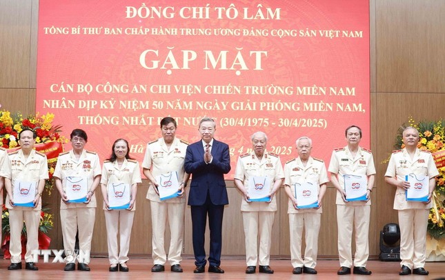 Tổng Bí thư Tô Lâm: Hướng tới miễn viện phí cho tất cả người dân