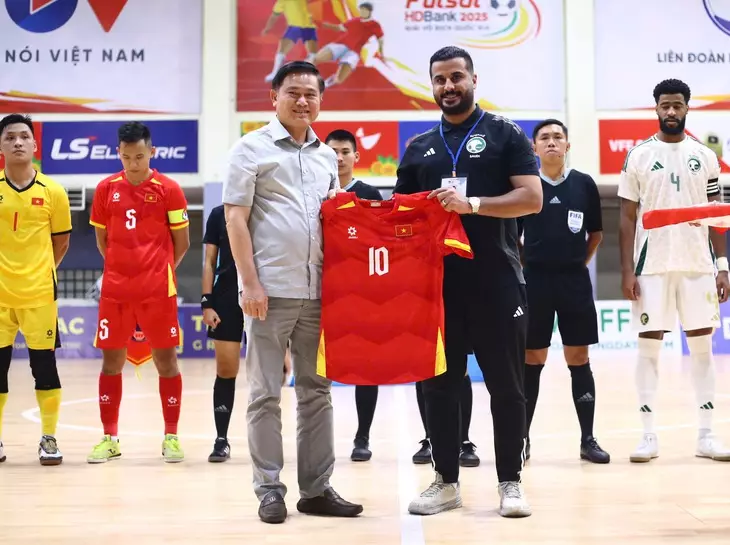 Tuyển Futsal Việt Nam Đánh Bại Saudi Arabia Trong Trận Giao Hữu