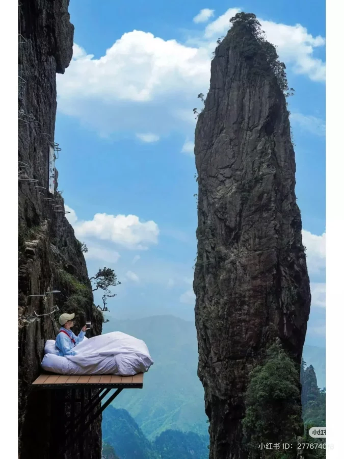 giường treo vách đá Trung Quốc