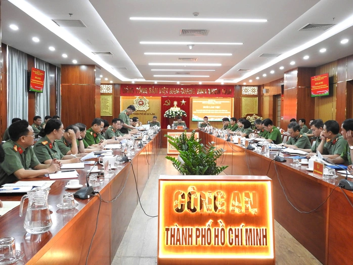 Sáp nhập công an