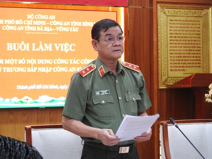 Sáp nhập công an