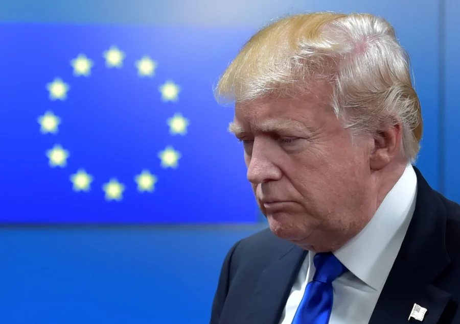 Trump đe dọa áp thuế EU