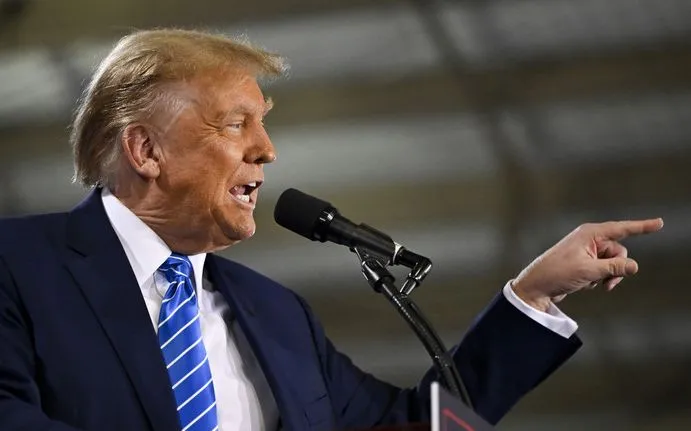 Trump trừng phạt Nga