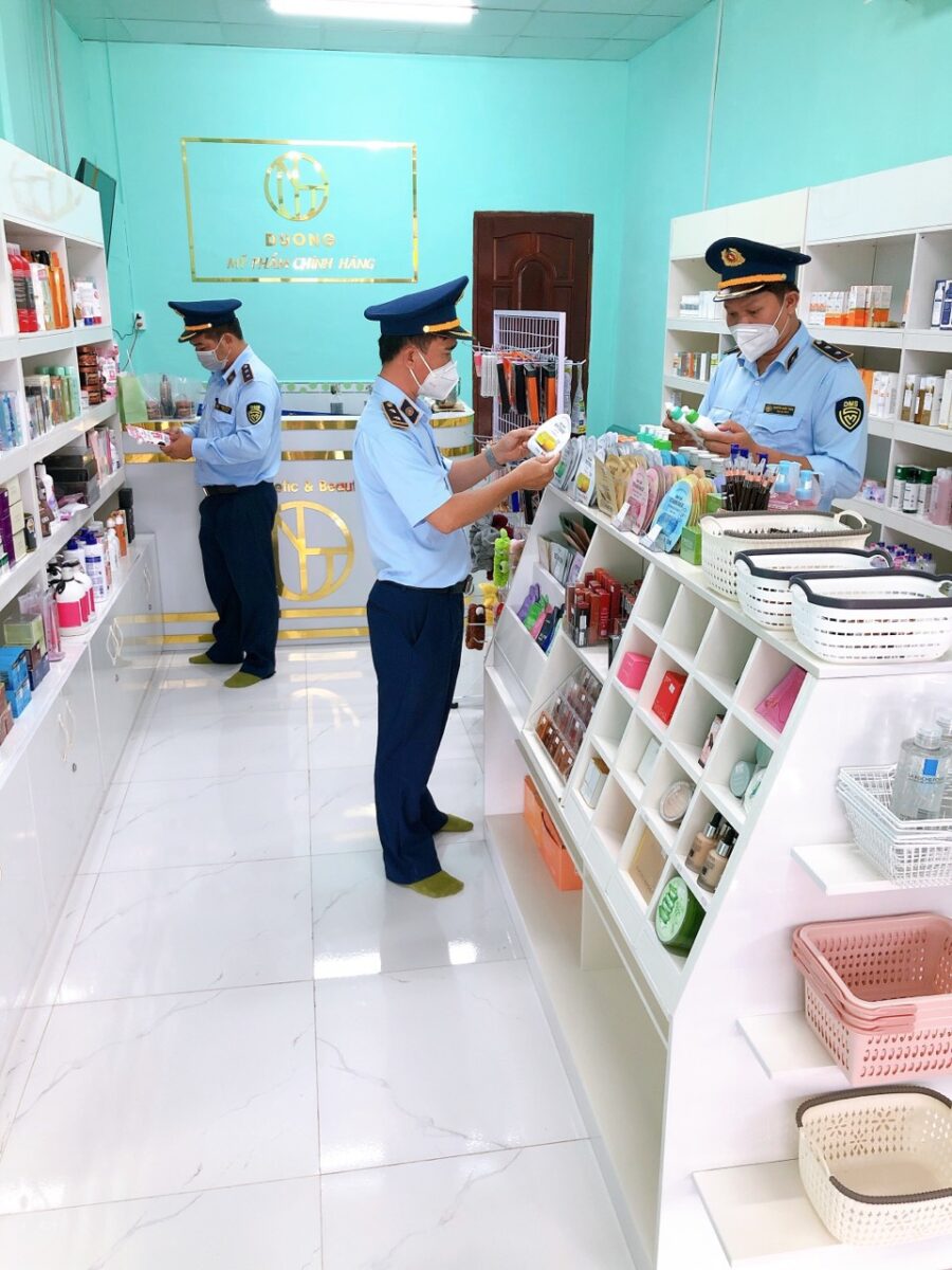 kiểm tra mỹ phẩm