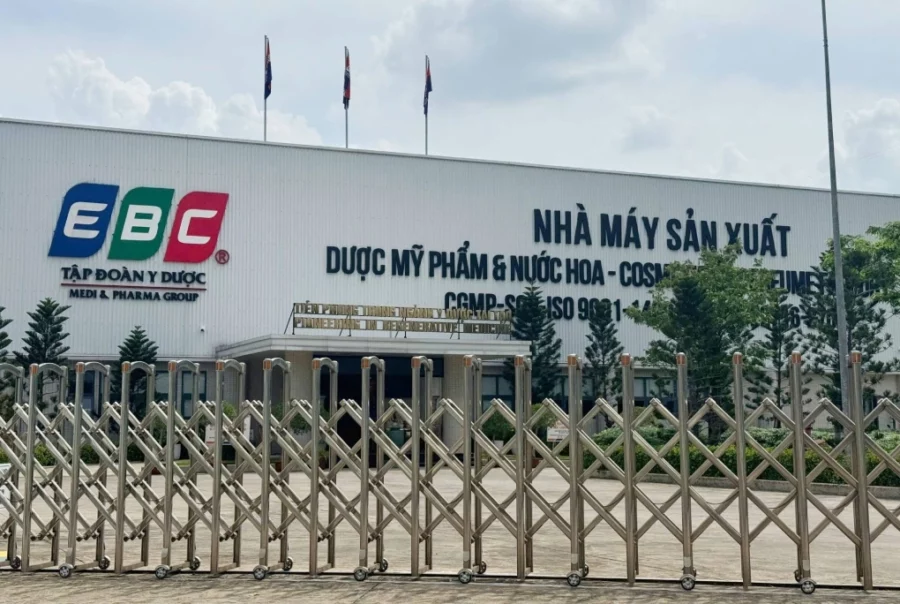 mỹ phẩm Hanayuki giả