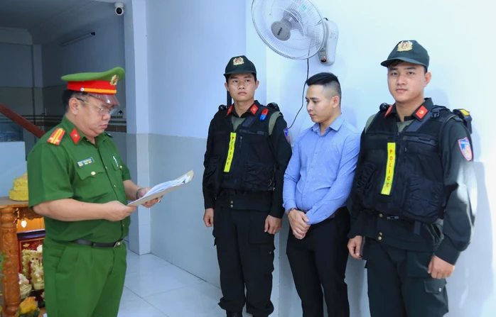 phân bón giả