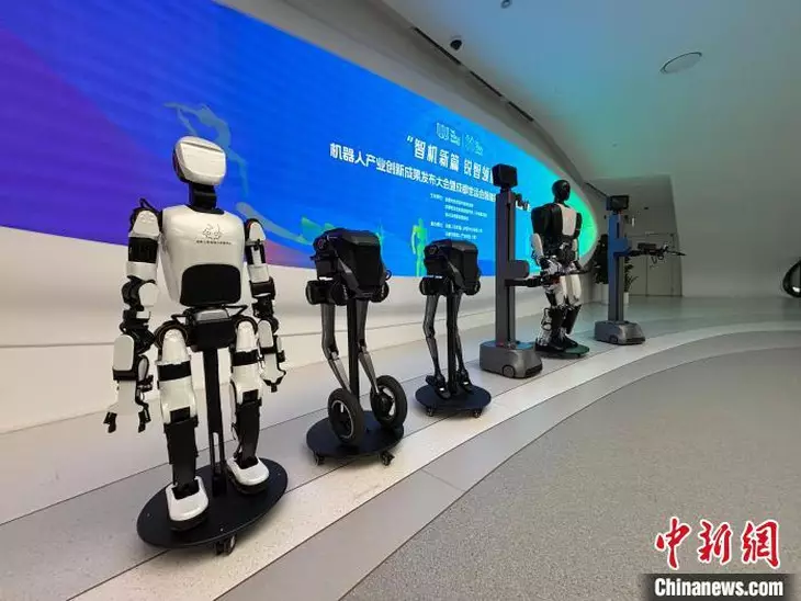 Trung Quốc vượt Mỹ nhờ chiến lược phát triển robot hình người hiệu quả