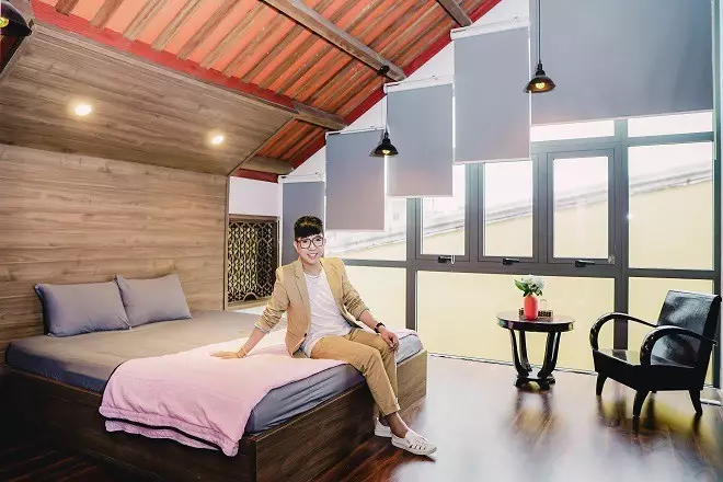 Từ chàng trai nghèo đến biệt thự 200 tỷ: Hành trình của ca sĩ Long Nhật