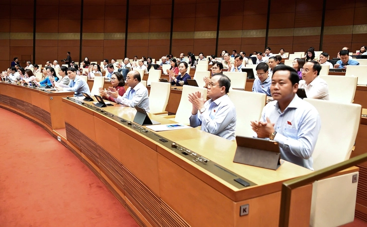 Chính thức miễn học phí cho học sinh công lập toàn quốc từ năm học 2025–2026 - Hình ảnh minh họa