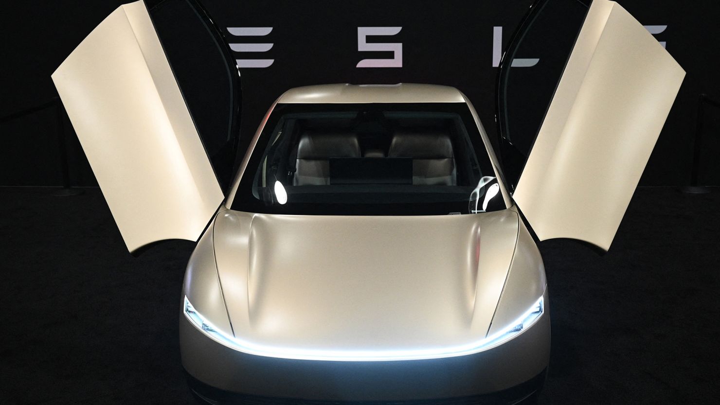 Elon Musk thổi phồng robotaxi Tesla giữa làn sóng chỉ trích chính trị - Hình ảnh minh họa