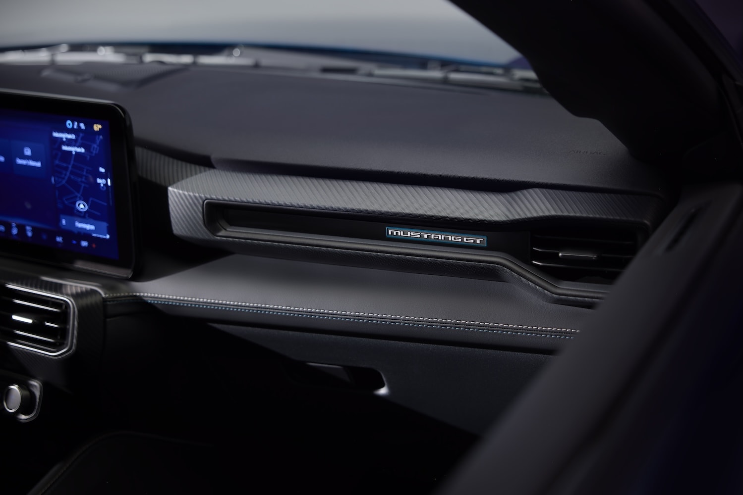 Ford Mustang FX Package 2026 tái hiện huyền thoại Fox Body những năm 80 - Hình ảnh minh họa