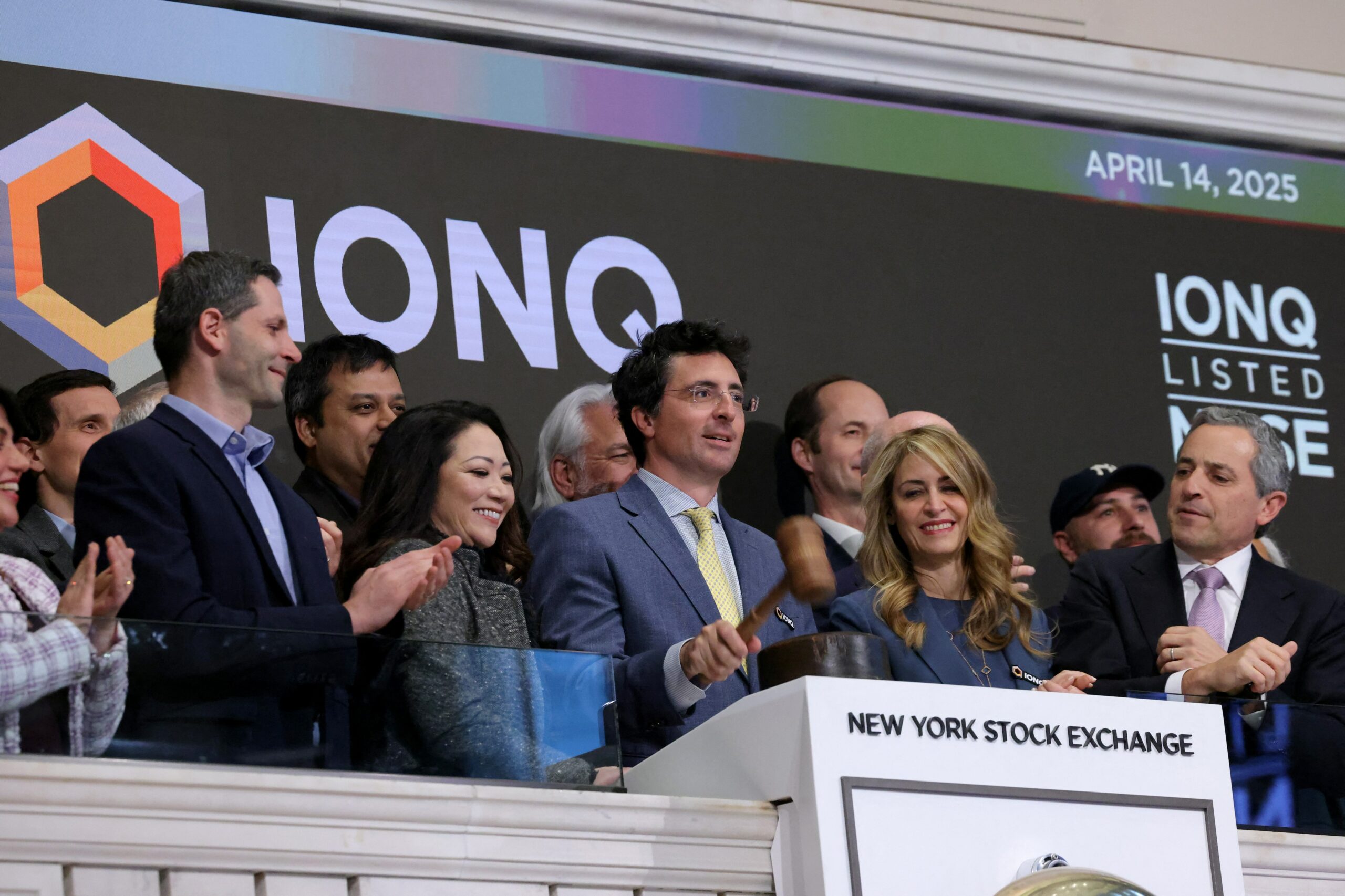 IonQ thâu tóm Oxford Ionics với giá 1,08 tỷ USD để mở rộng máy tính lượng tử - Hình ảnh minh họa
