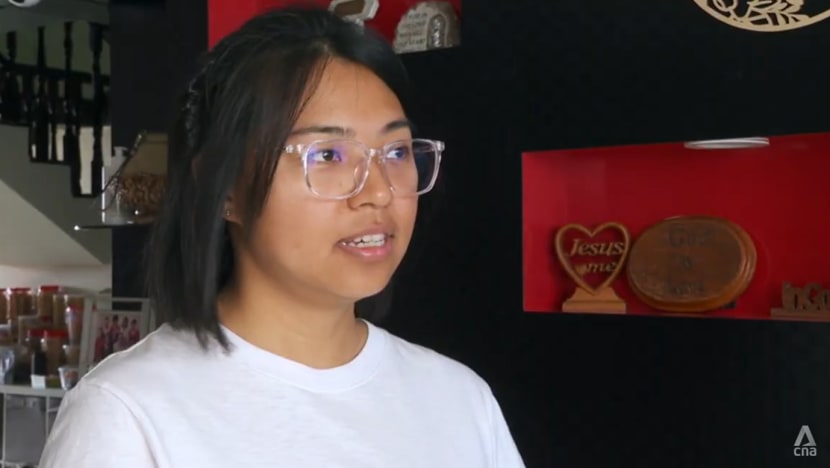 Khăn tắm chứa hàng nghìn vi khuẩn nếu không được giặt thường xuyên - Hình ảnh minh họa