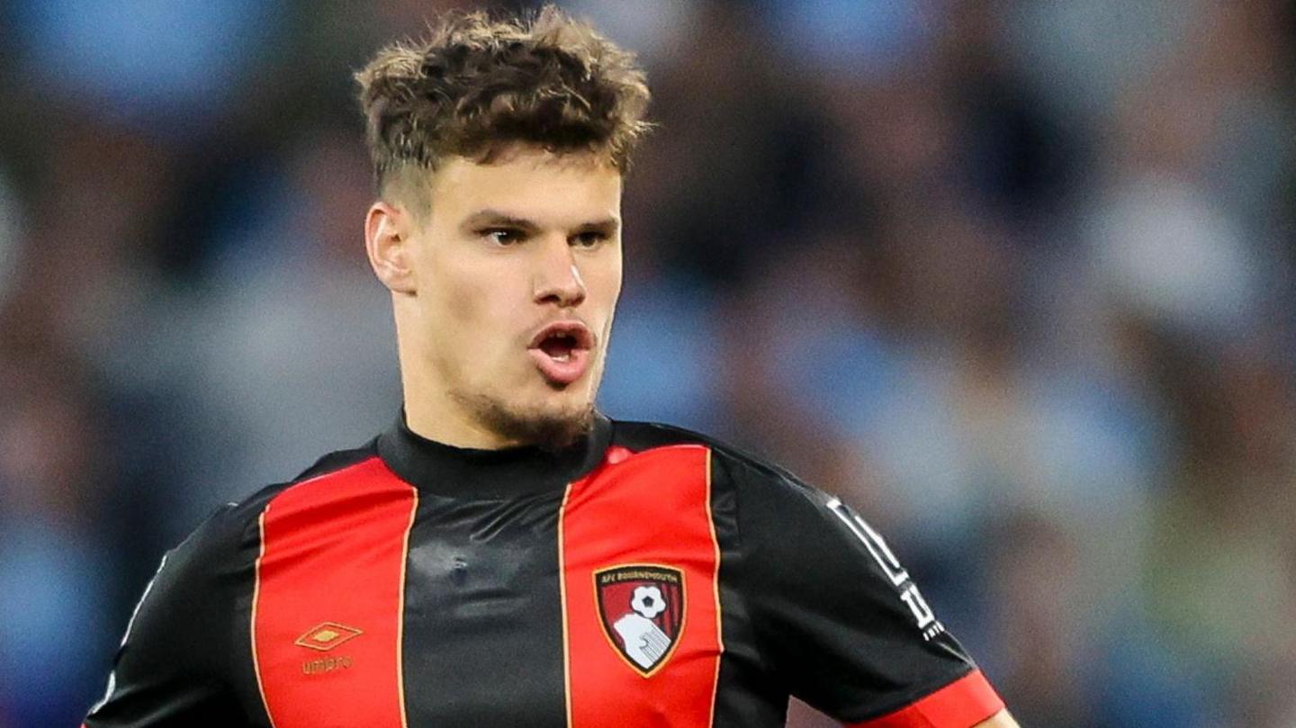 Liverpool chiêu mộ thành công Milos Kerkez từ Bournemouth với giá 40 triệu bảng - Hình ảnh minh họa