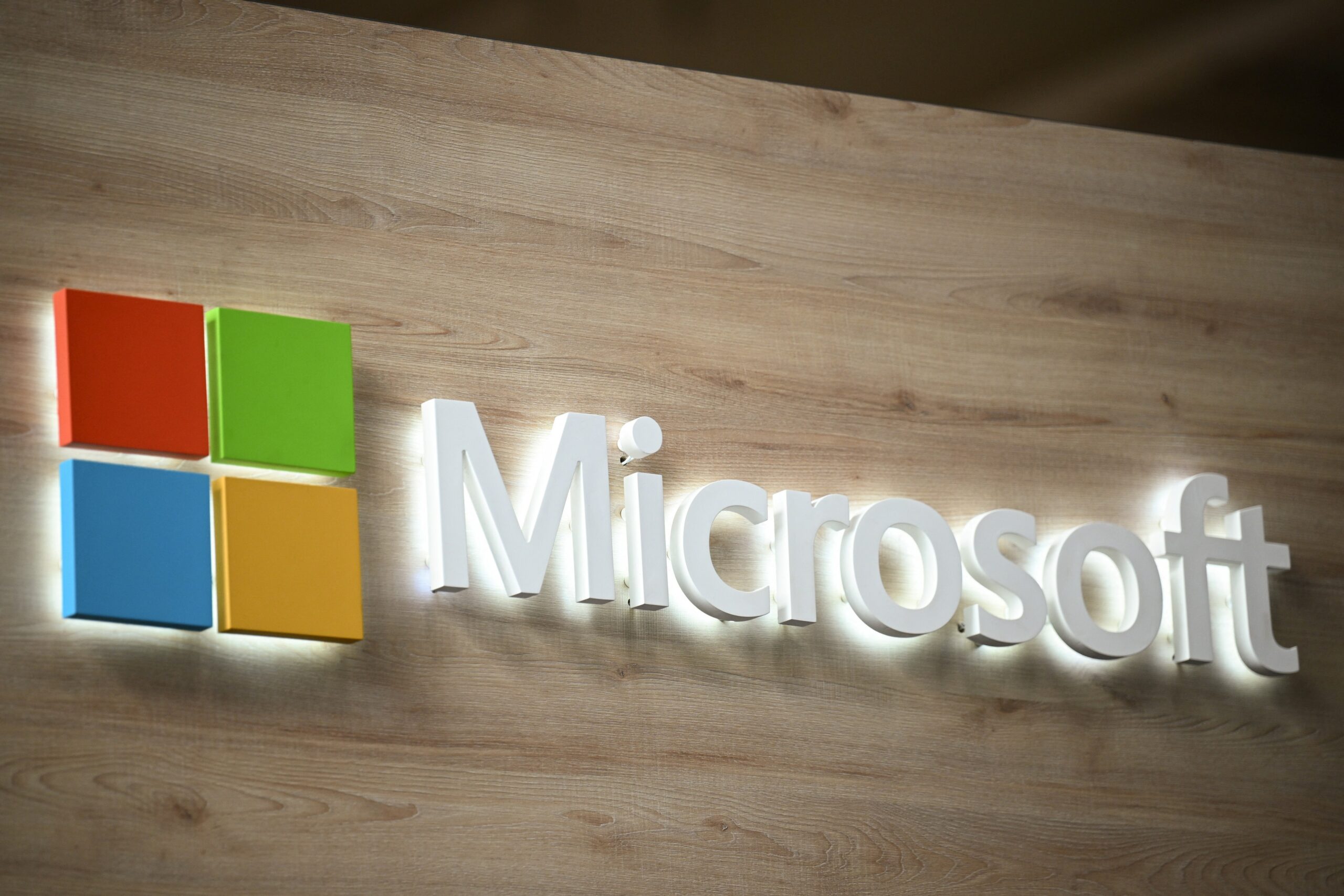 Microsoft bảo vệ dữ liệu đám mây cho khách hàng tại Châu Âu - Hình ảnh minh họa