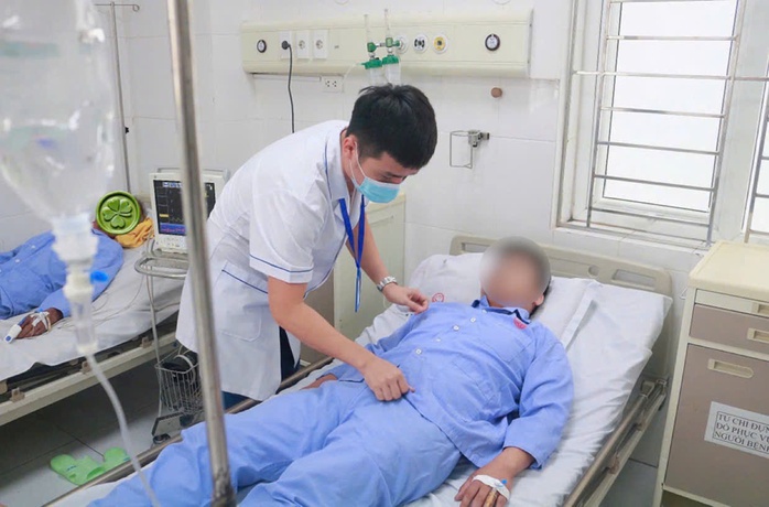 Nam thanh niên sốc phản vệ nguy kịch sau khi ăn ve sầu chiên giòn - Hình ảnh minh họa