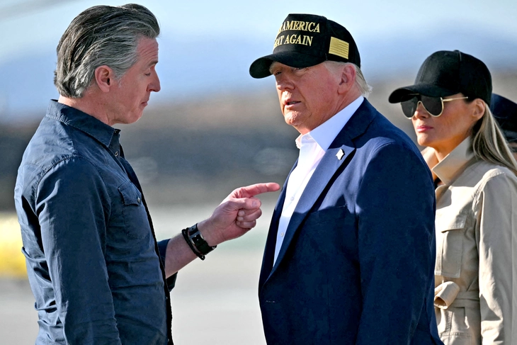 Ông Trump điều thêm 2.000 vệ binh, dọa bắt thống đốc California - Hình ảnh minh họa