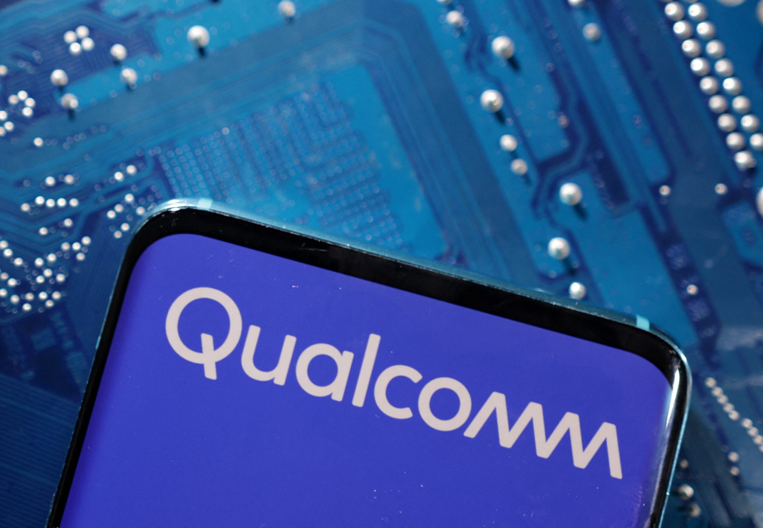 Qualcomm mở rộng vào AI với thương vụ mua lại Alphawave 2,4 tỷ USD - Hình ảnh minh họa