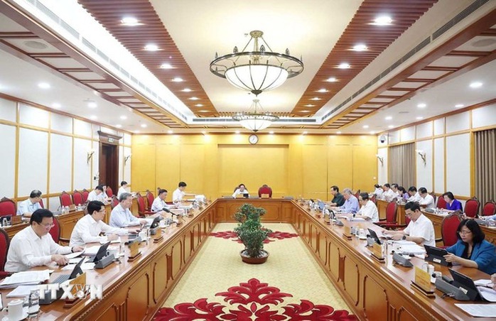 Tổng Bí thư Tô Lâm chỉ đạo sắp xếp cán bộ đúng nguyên tắc, tránh rối nội bộ - Hình ảnh minh họa