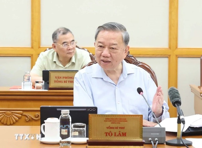 Tổng Bí thư Tô Lâm chỉ đạo sắp xếp cán bộ đúng nguyên tắc, tránh rối nội bộ - Hình ảnh minh họa