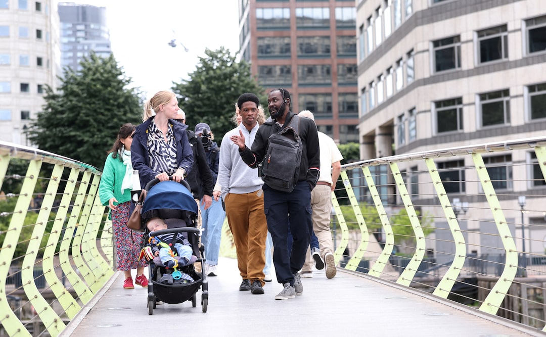 Từ người vô gia cư thành hướng dẫn viên du lịch: Hành trình đặc biệt tại London - Hình ảnh minh họa