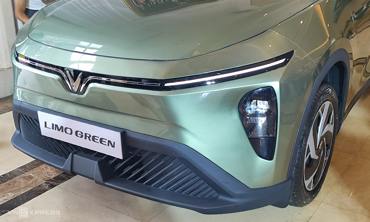 VinFast ra mắt mẫu MPV điện đầu tiên Limo Green tại Việt Nam - Hình ảnh minh họa