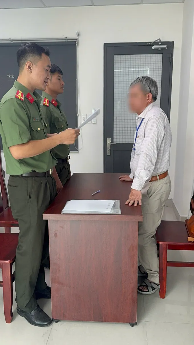 Xử phạt ông Tăng Hà Nam Anh vì chia sẻ thông tin sai sự thật trên mạng xã hội - Hình ảnh minh họa