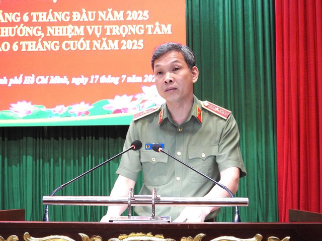 Công an TP.HCM tiếp tục trấn áp mạnh các loại tội phạm cuối năm 2025 - Hình ảnh minh họa