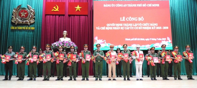 Công an TP.HCM tiếp tục trấn áp mạnh các loại tội phạm cuối năm 2025 - Hình ảnh minh họa