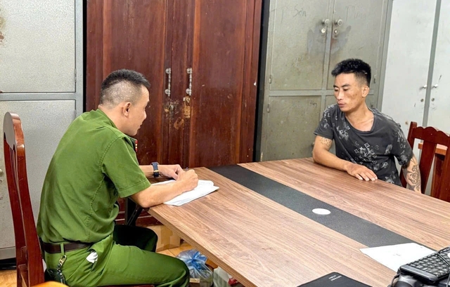 Giám đốc Công an Phú Thọ trực tiếp giải cứu con tin trong vụ khống chế bằng dao - Hình ảnh minh họa