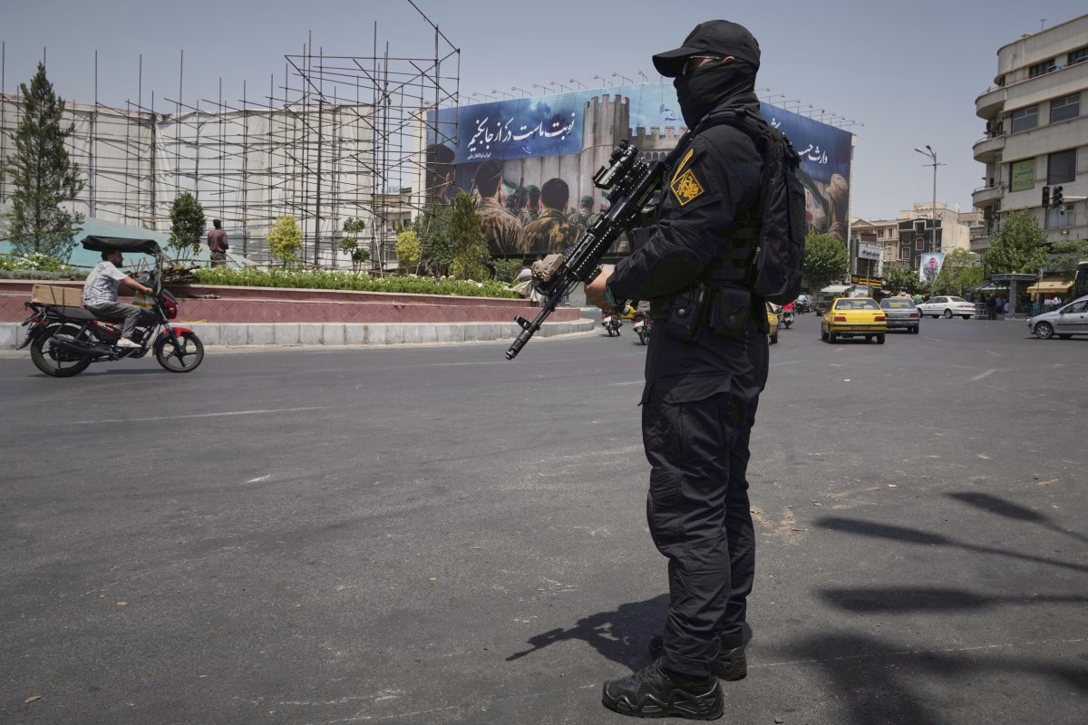 Học thuyết rạn nứt: Israel đang tính kế hoạch làm suy yếu Iran từ bên trong như thế nào? - Hình ảnh minh họa