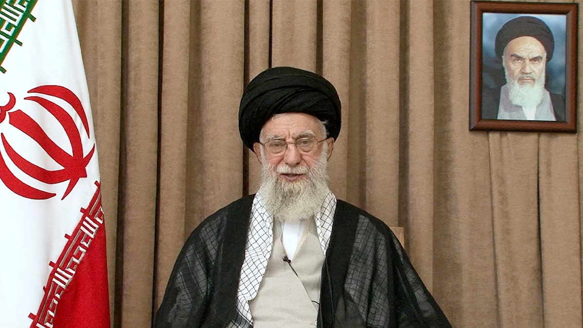 Lãnh tụ tối cao Iran tái xuất sau xung đột với Israel, hé lộ căng thẳng hạt nhân - Hình ảnh minh họa