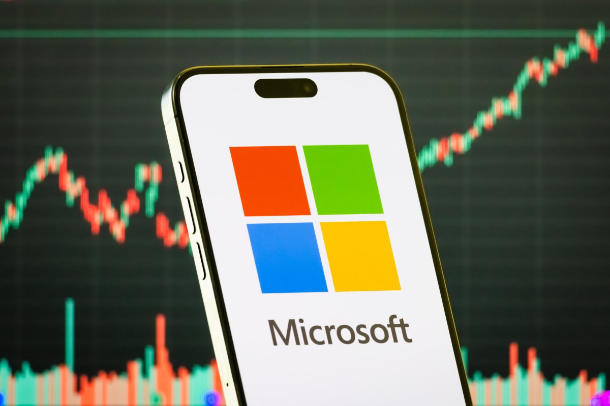 Nghịch lý ở Microsoft: Sa thải hàng loạt nhân viên nhưng vẫn xin hàng nghìn visa cho lao động nước ngoài - Hình ảnh minh họa