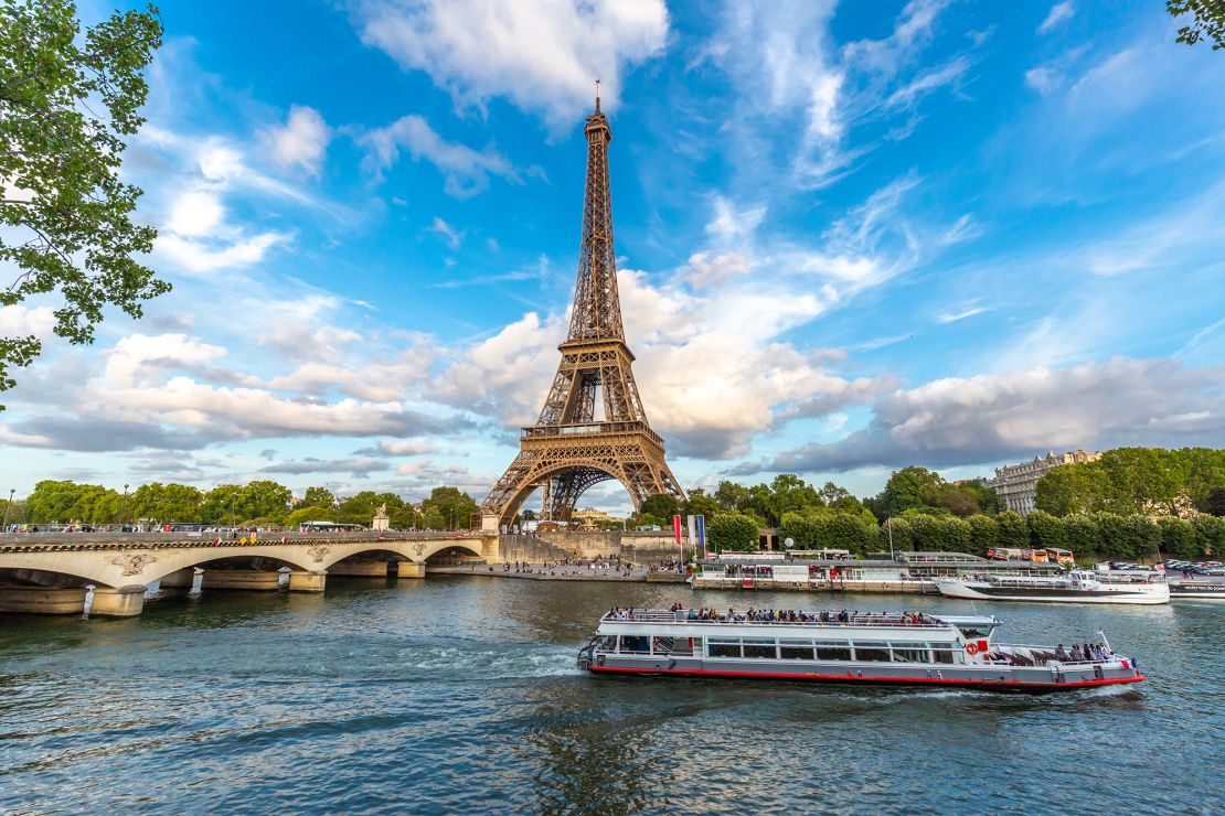 Người phụ nữ Mỹ 79 tuổi chuyển đến Paris và gọi đó là quyết định đúng đắn nhất đời mình - Hình ảnh minh họa
