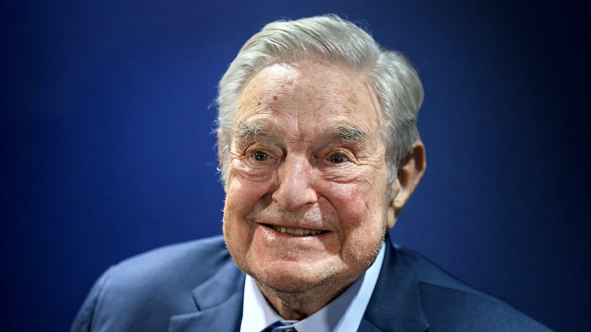 Phụ lục mật báo cáo Durham hé lộ vai trò của quỹ Soros trong nghi án Trump-Nga - Hình ảnh minh họa